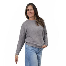 WOMEN'S CREWNECK SCOTLAND KNIT SWEATER GREY