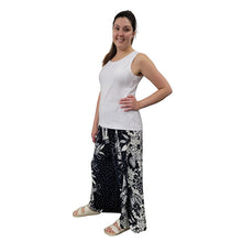 WOMEN'S WRAP PANTS FLORAL NAVY/WHITE